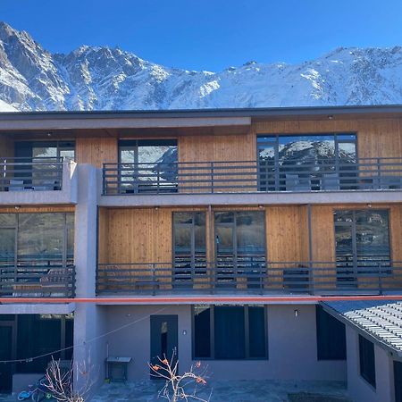 Old District Hotell Kazbegi Eksteriør bilde