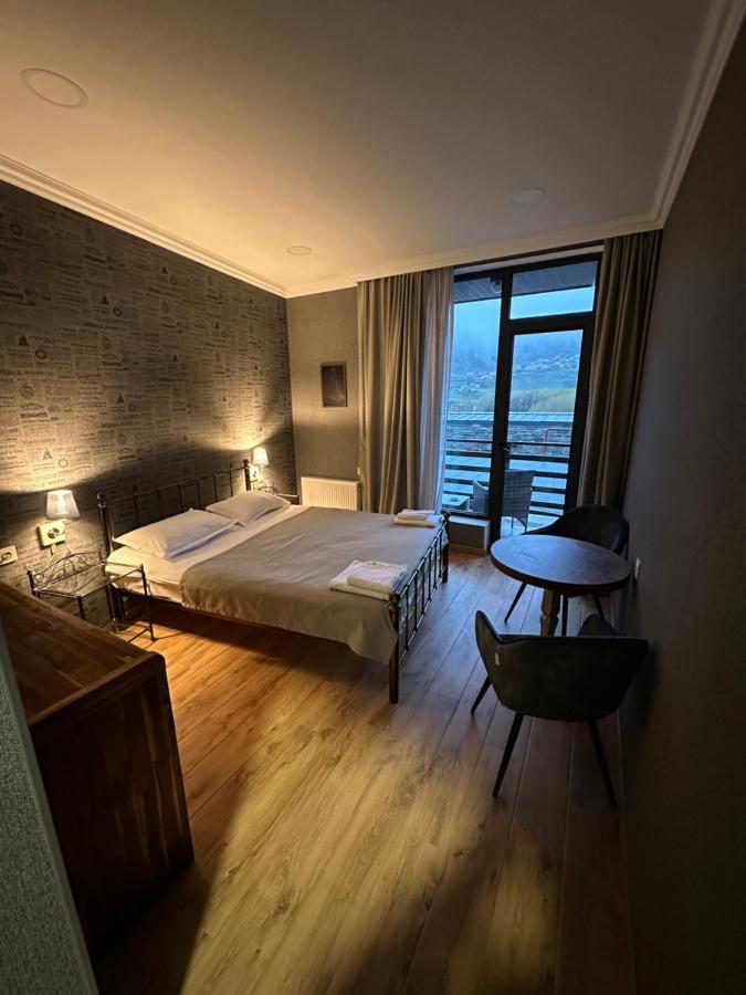 Old District Hotell Kazbegi Eksteriør bilde