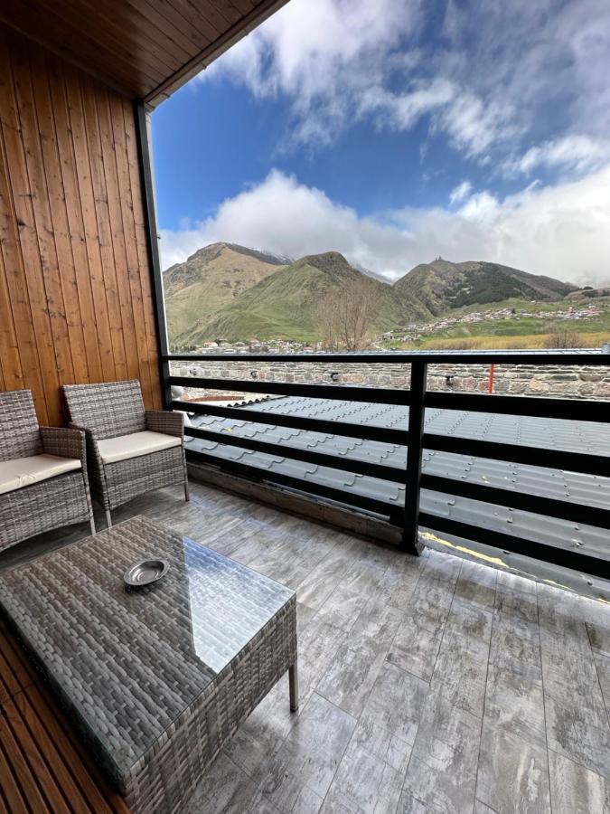 Old District Hotell Kazbegi Eksteriør bilde