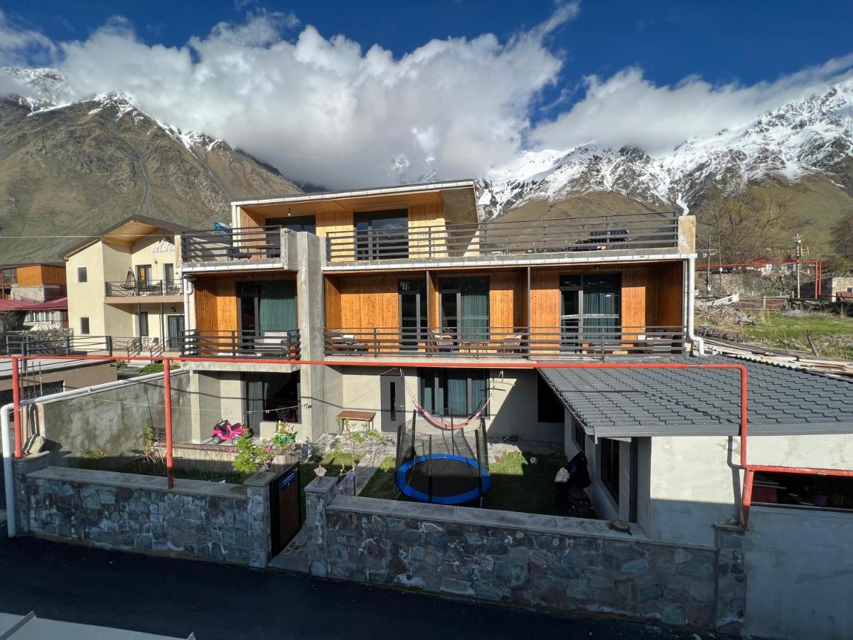 Old District Hotell Kazbegi Eksteriør bilde